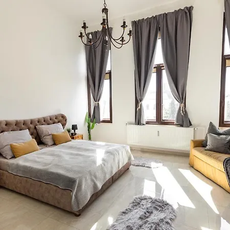 Kossuth Loft Apartment- Location In Downtown Apartman