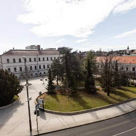 Kossuth Loft Apartment- Location In Downtown * Veszprém